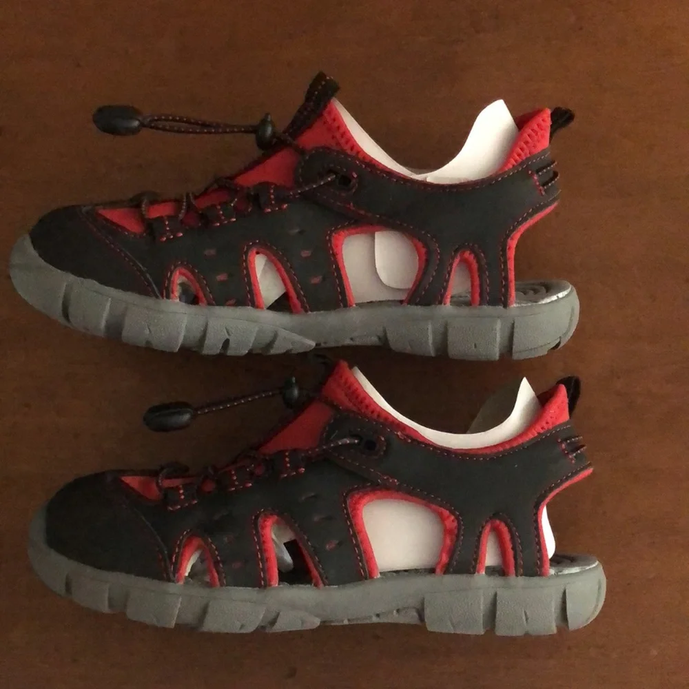Closed toe red and black water friendly shoes sandals gender neutral
